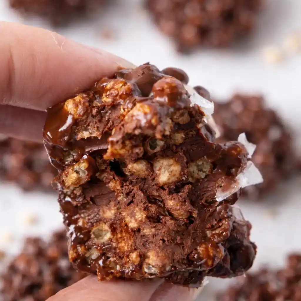High protein dark chocolate quinoa crisp healthy snack